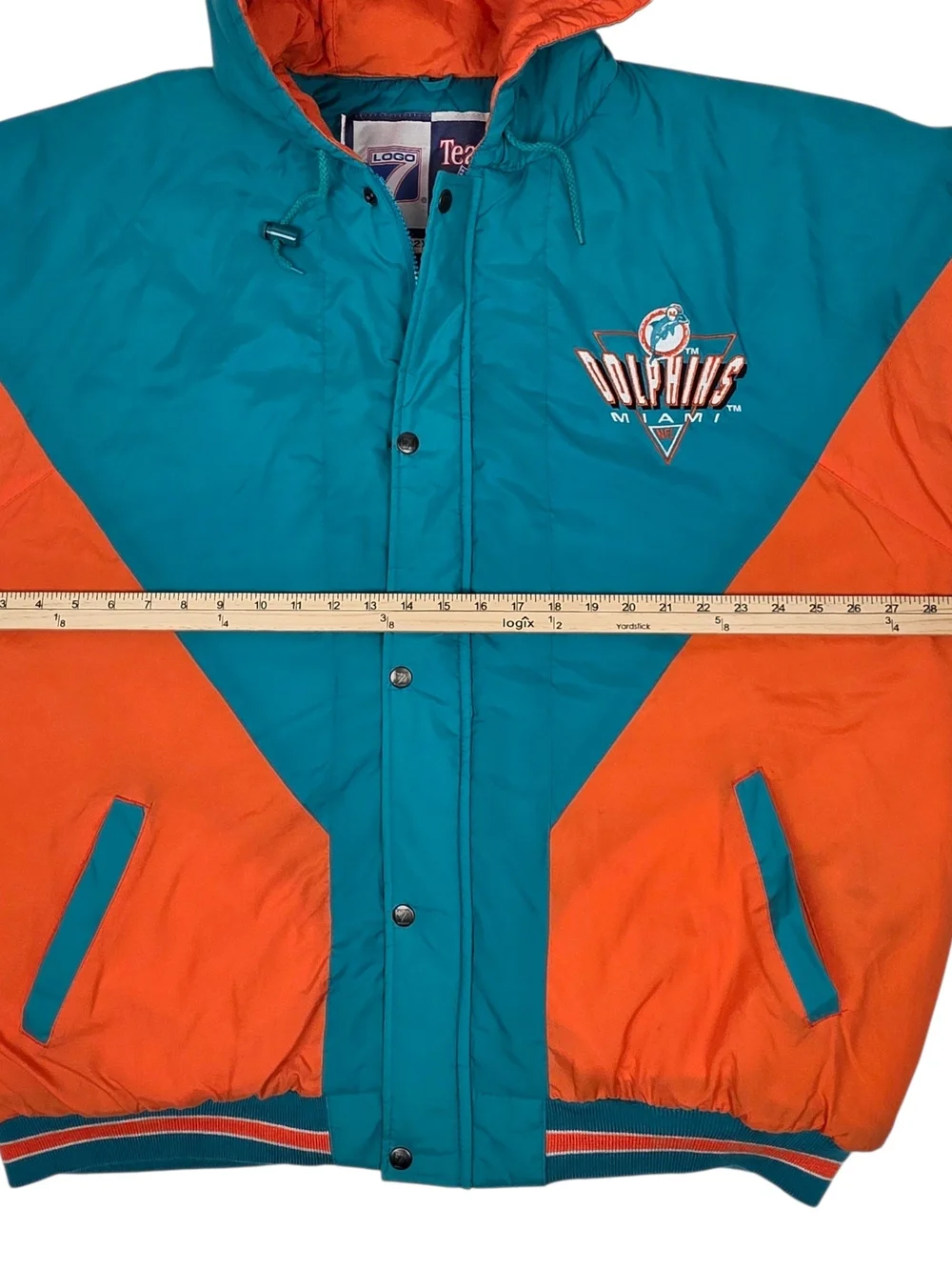 LOGO 7 this vintage
